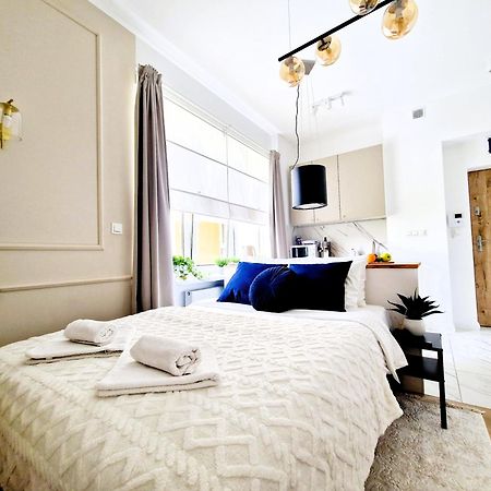 ורשה J&W Apartments Grojecka Glam Flat מראה חיצוני תמונה