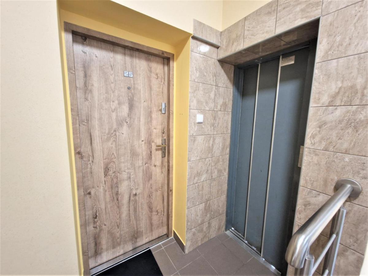 ורשה J&W Apartments Grojecka Glam Flat מראה חיצוני תמונה