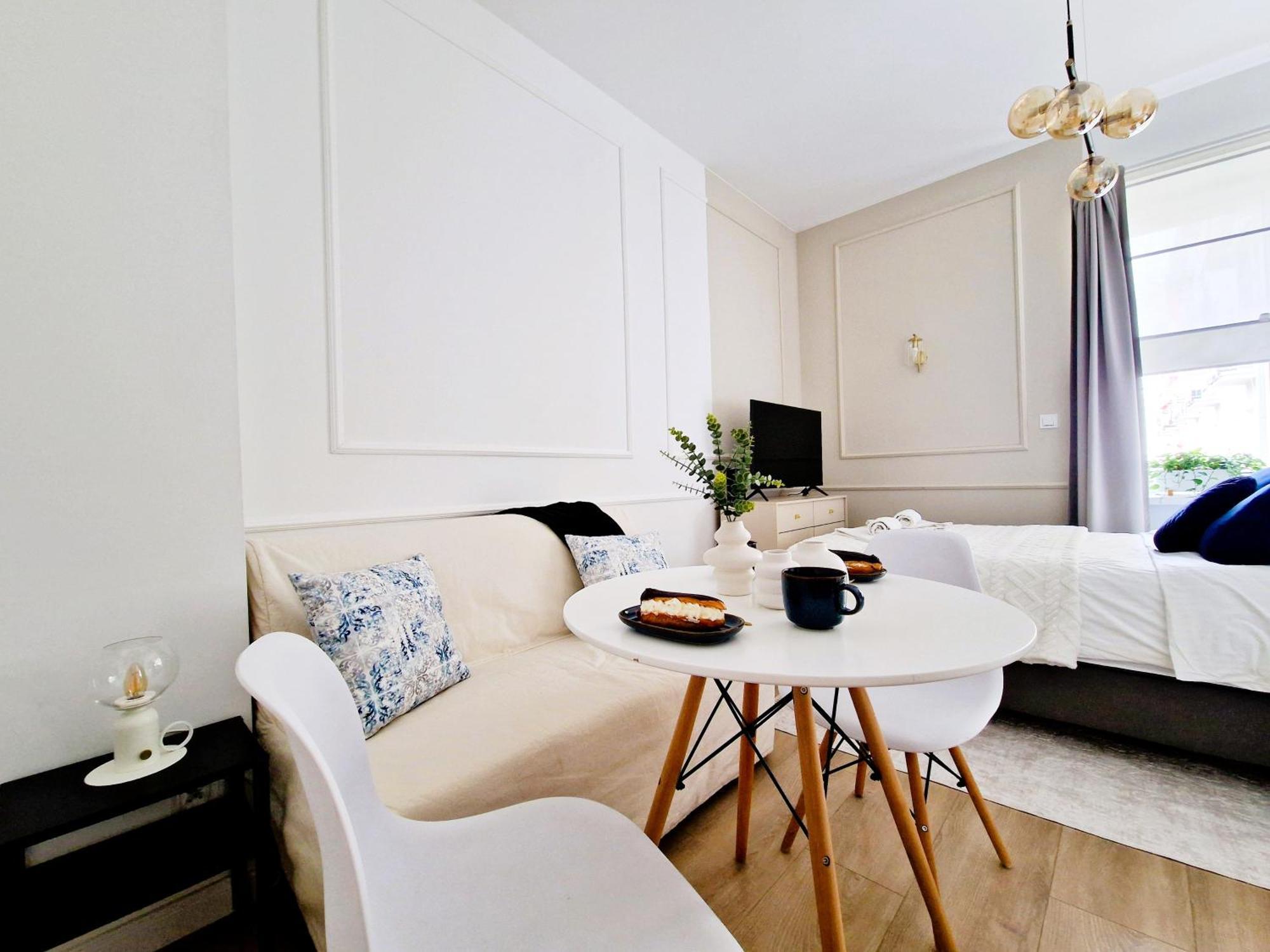 ורשה J&W Apartments Grojecka Glam Flat מראה חיצוני תמונה